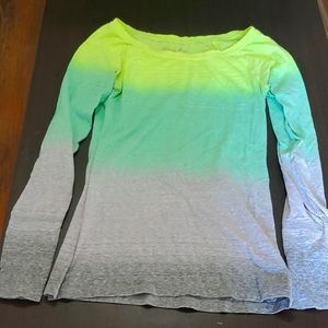 American Eagle t-shirt size small